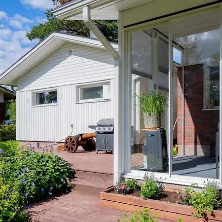 Santa's Snow Villa, Private Sauna By Lapland Host * Rovaniemi