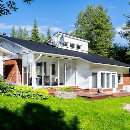 Santa's Snow Villa, Private Sauna By Lapland Host Apartment *